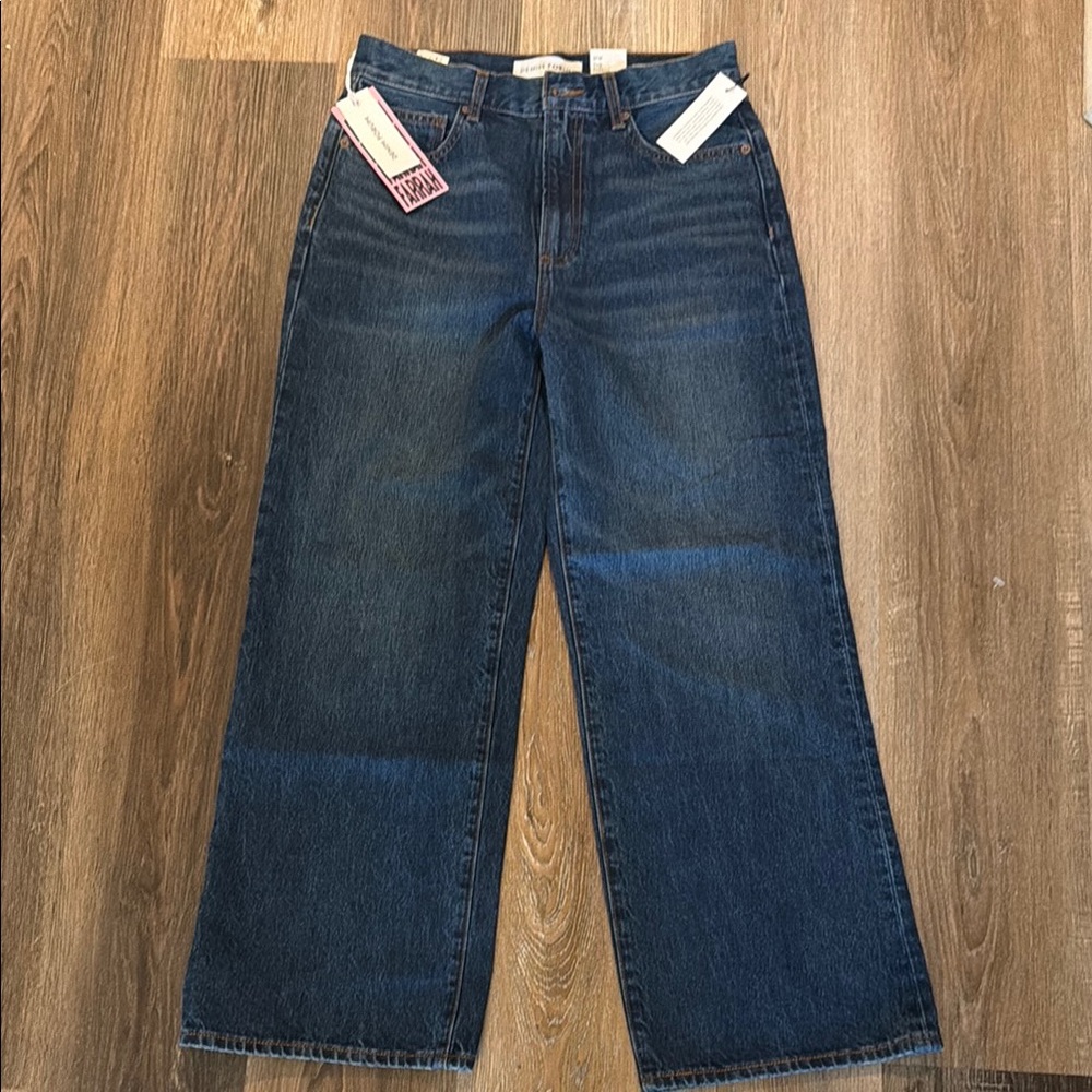 Aritzia Denim Forum The Farrah Hi-Rise Wide Jean short length